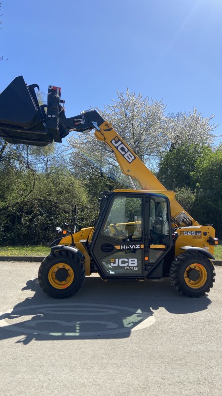 Louer un chariot télescopique 6m à Lyon