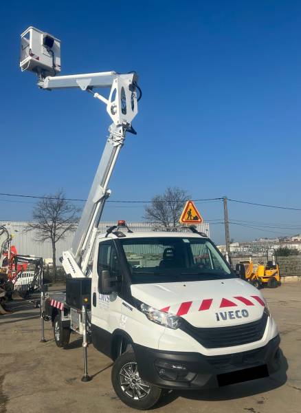 Louer un camion nacelle articulée 25m à Lyon
