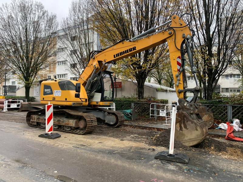 Location d'une pelle à chenilles 22 tonnes à Lyon