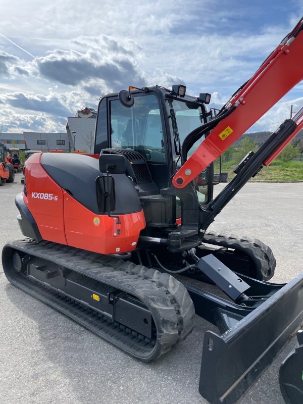Location de pelle 8 tonnes pour terrassement à Lyon