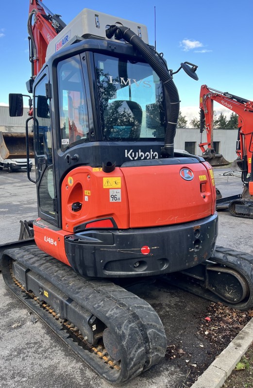 Location de mini pelle 5T avec cabine pressurisée sur Beynost