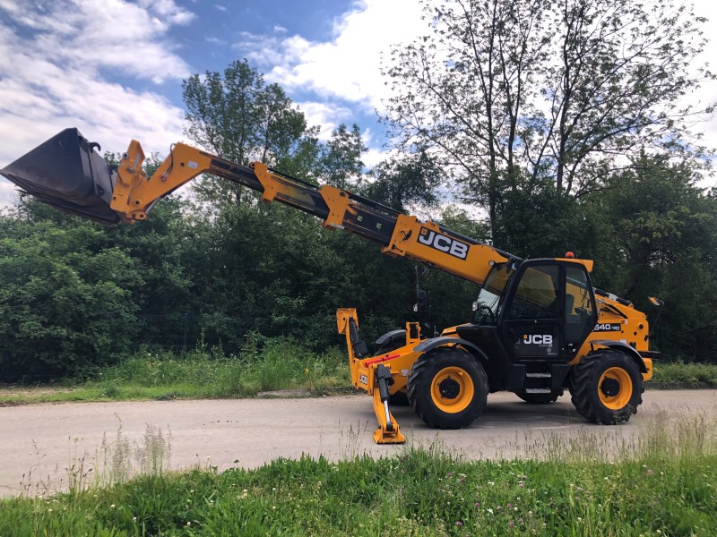 Location de chariot télescopique 18m sur Lyon