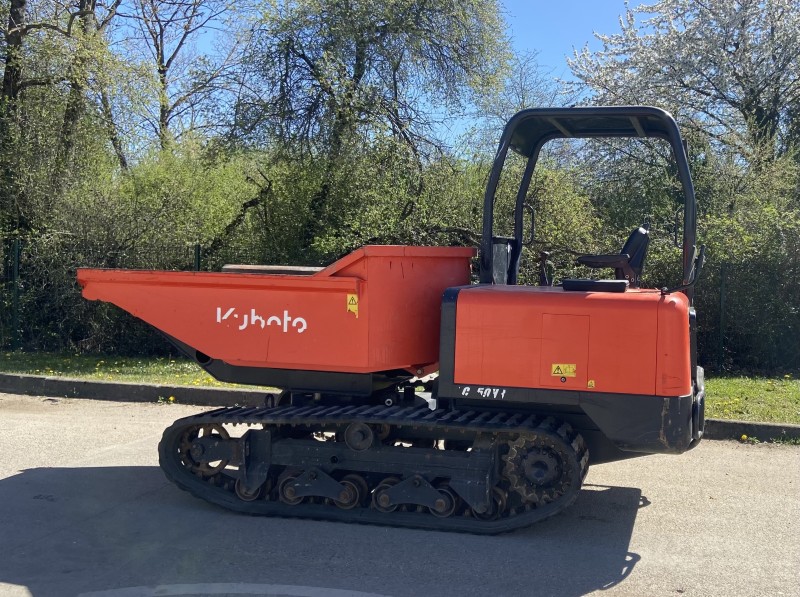 Location d'un transporteur sur chenilles 1500l à Lyon