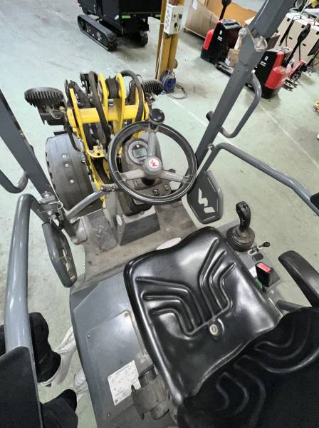 Chargeuse électrique 350l sur Bourgoin 