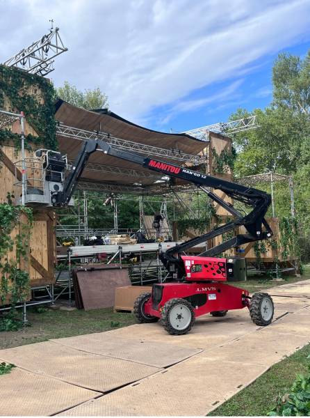 Location de nacelle articulée diesel 12m compact à Lyon