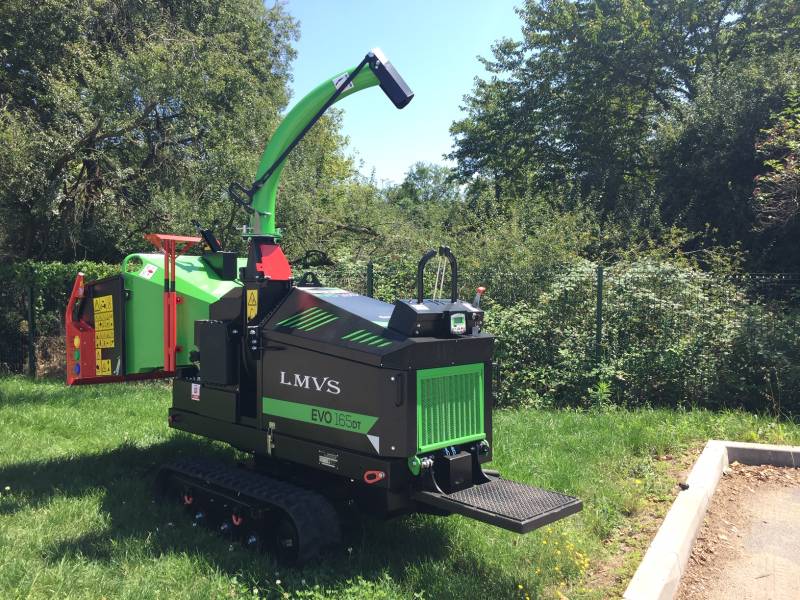 Broyeur sur chenilles sur Bourgoin 