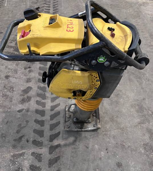 Location de pilonneuse 67kg à Lyon et ses alentours