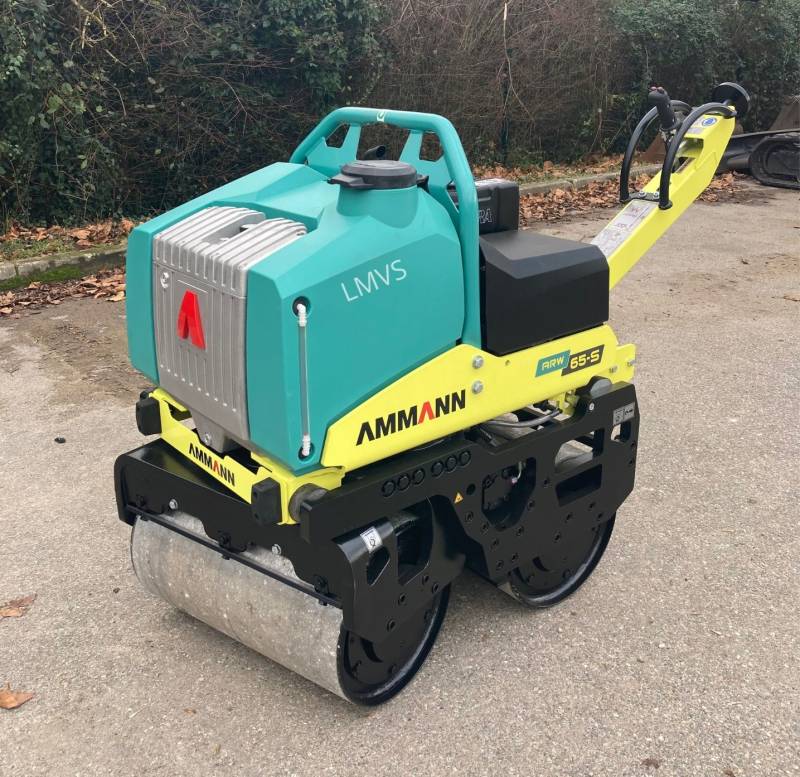 Location de rouleau vibrant à guidage manuel - AR65 à Lyon