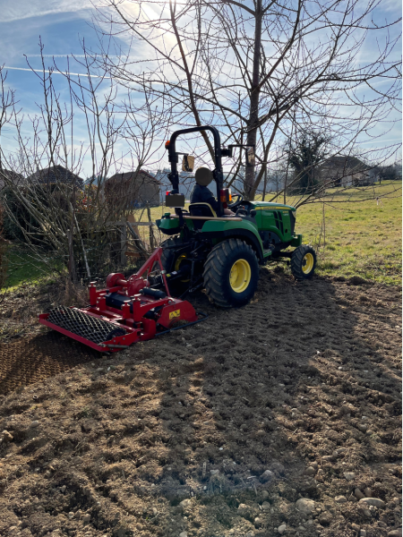 Location de tracteur 36ch sur Lyon 
