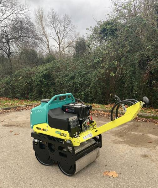 Location de rouleau vibrant à guidage manuel - AR65 à Lyon