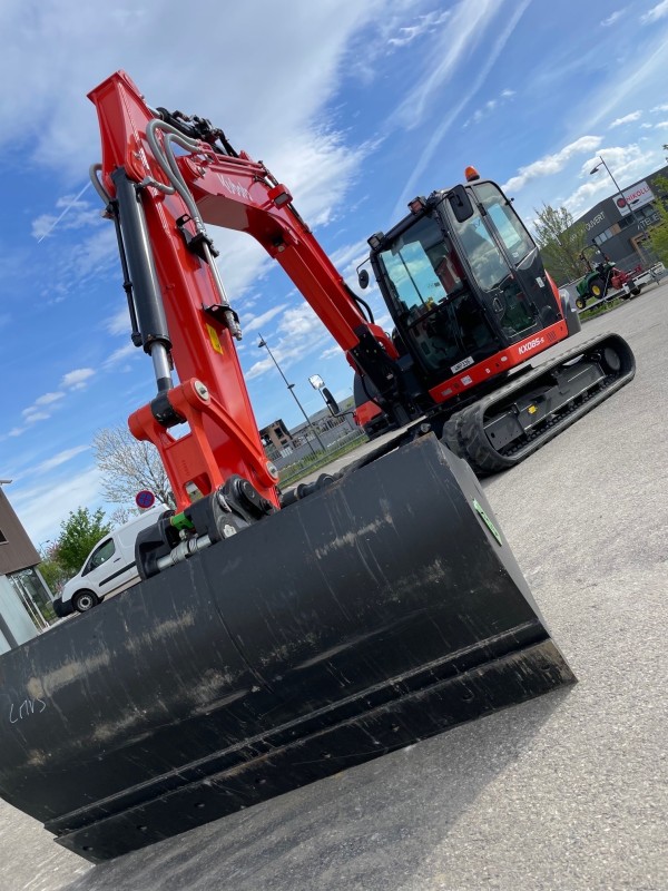 Location de pelle 8 tonnes pour terrassement à Lyon