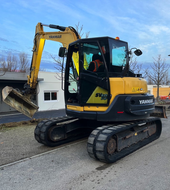 Pelle à chenilles 10 tonnes en location à Lyon