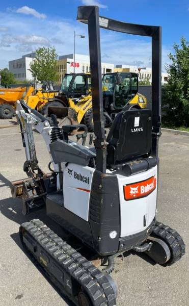 Location d'une mini pelle 1 tonne pour travaux de BTP à Lyon