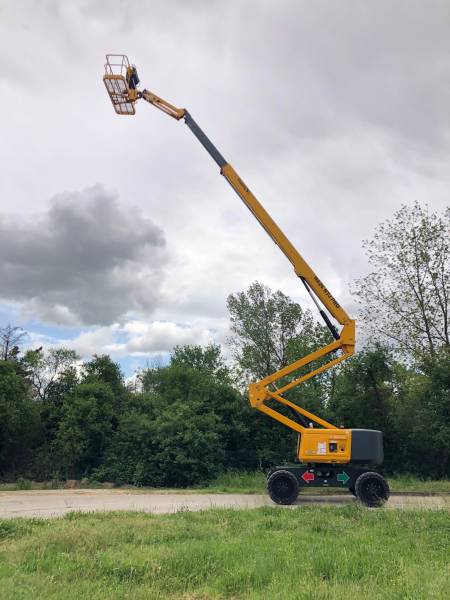 Location de nacelle articulée diesel 26m à Lyon
