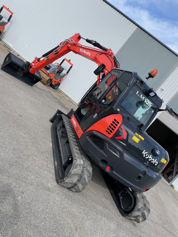 Location de pelle 8 tonnes pour terrassement à Lyon