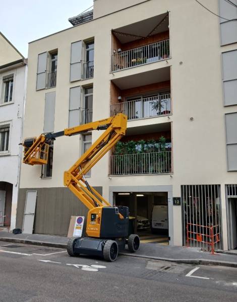 Location de nacelle articulée électrique 16m à Lyon