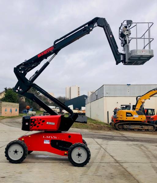Nacelle articulée diesel 12m à Genay 